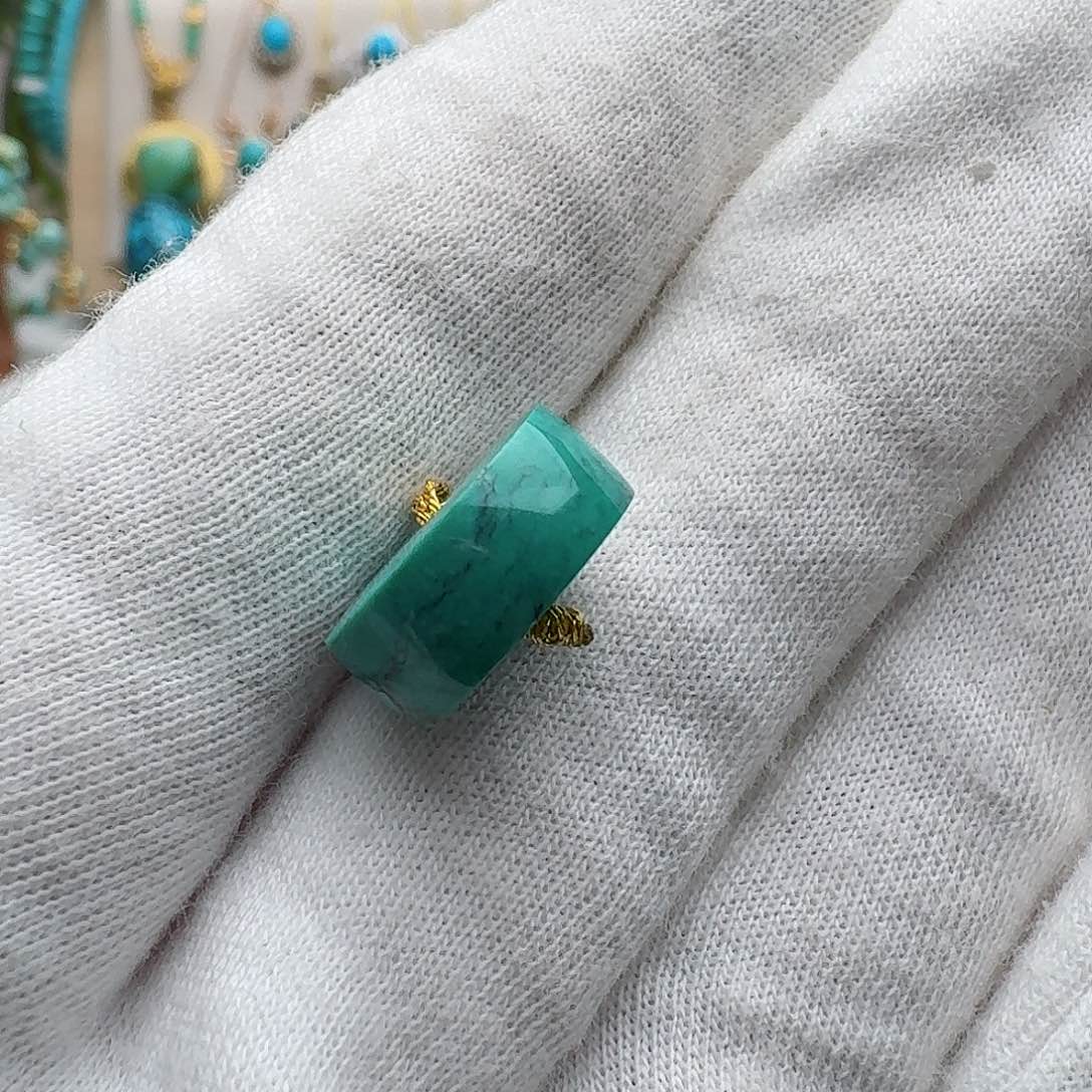 绿松石配饰未镶嵌