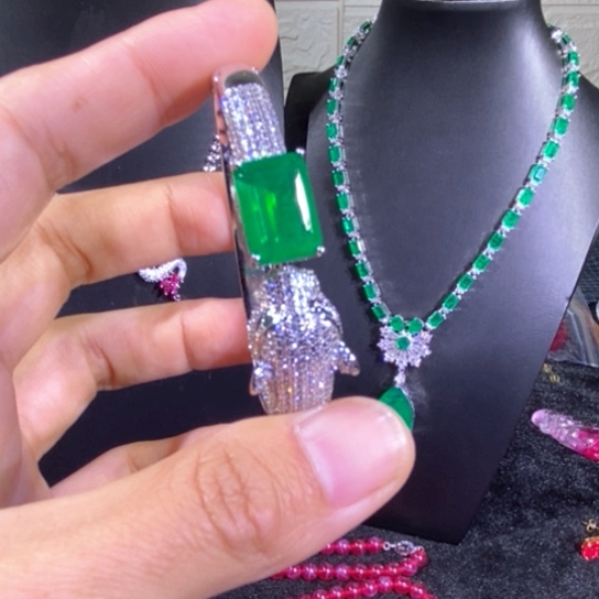 戒指未镶嵌红宝石