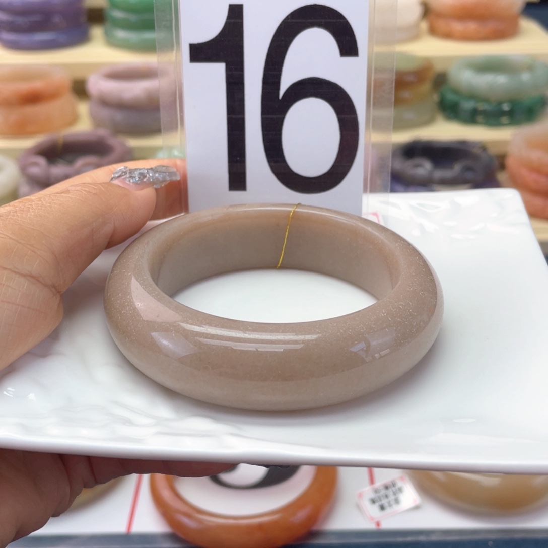 石英质玉未镶嵌手镯