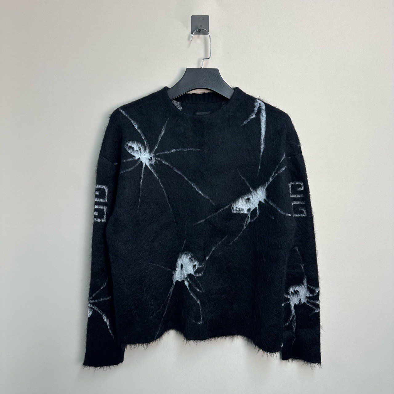 全新未使用 Givenchy/纪梵希 新款图案海马毛毛衣/XS码/价10990
