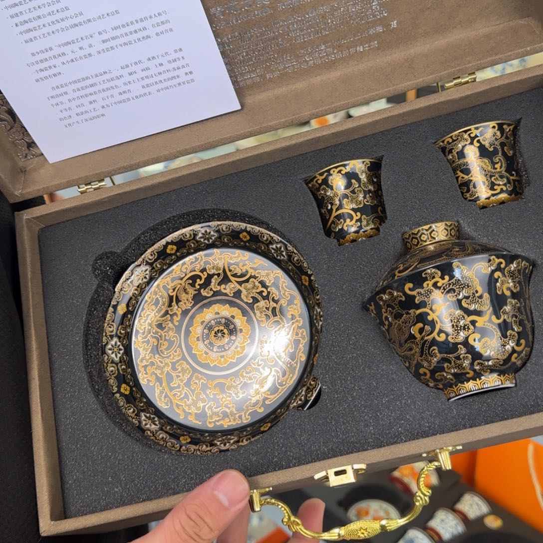 当代艺术名家辞典