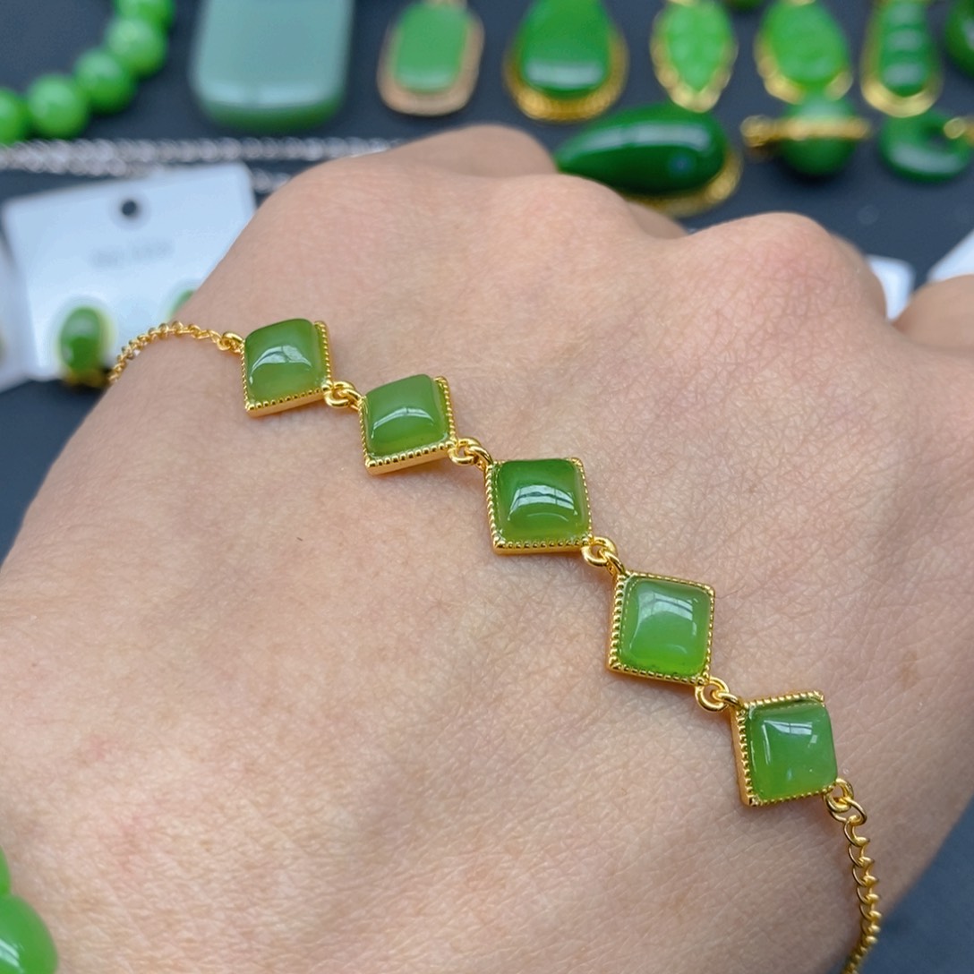 和田玉（碧玉）颈饰银S925镀金镶嵌