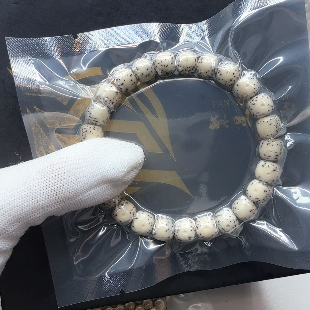 星月菩提吊坠3冰白大眼睛9