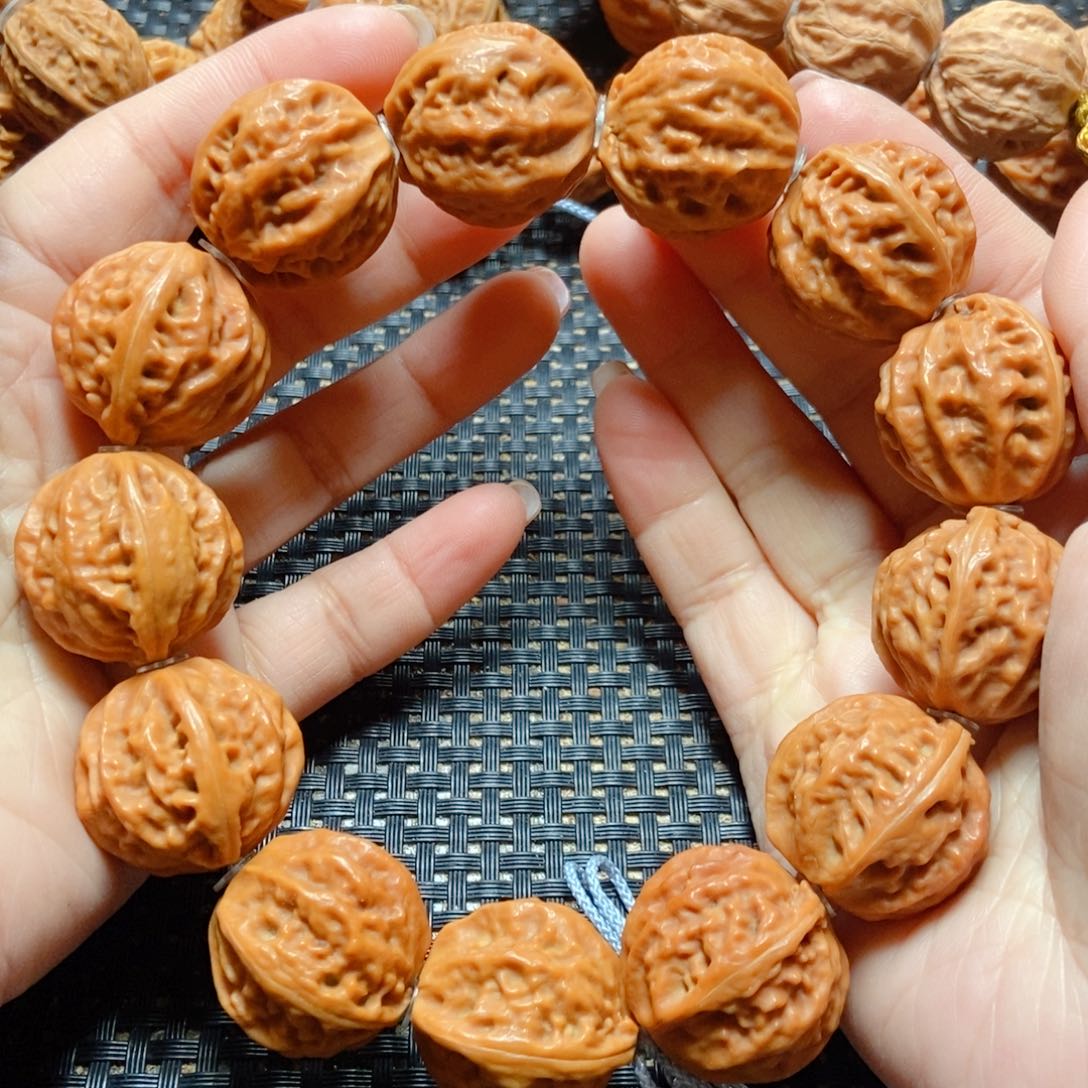 文玩核桃手串灯笼