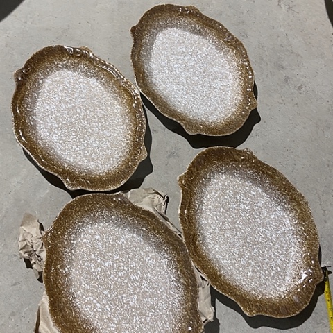 微瑕，口径22，高2宽16，4个