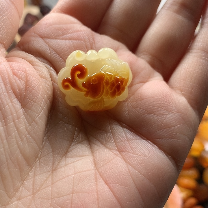 未镶嵌琥珀裸石?***?雕刻件