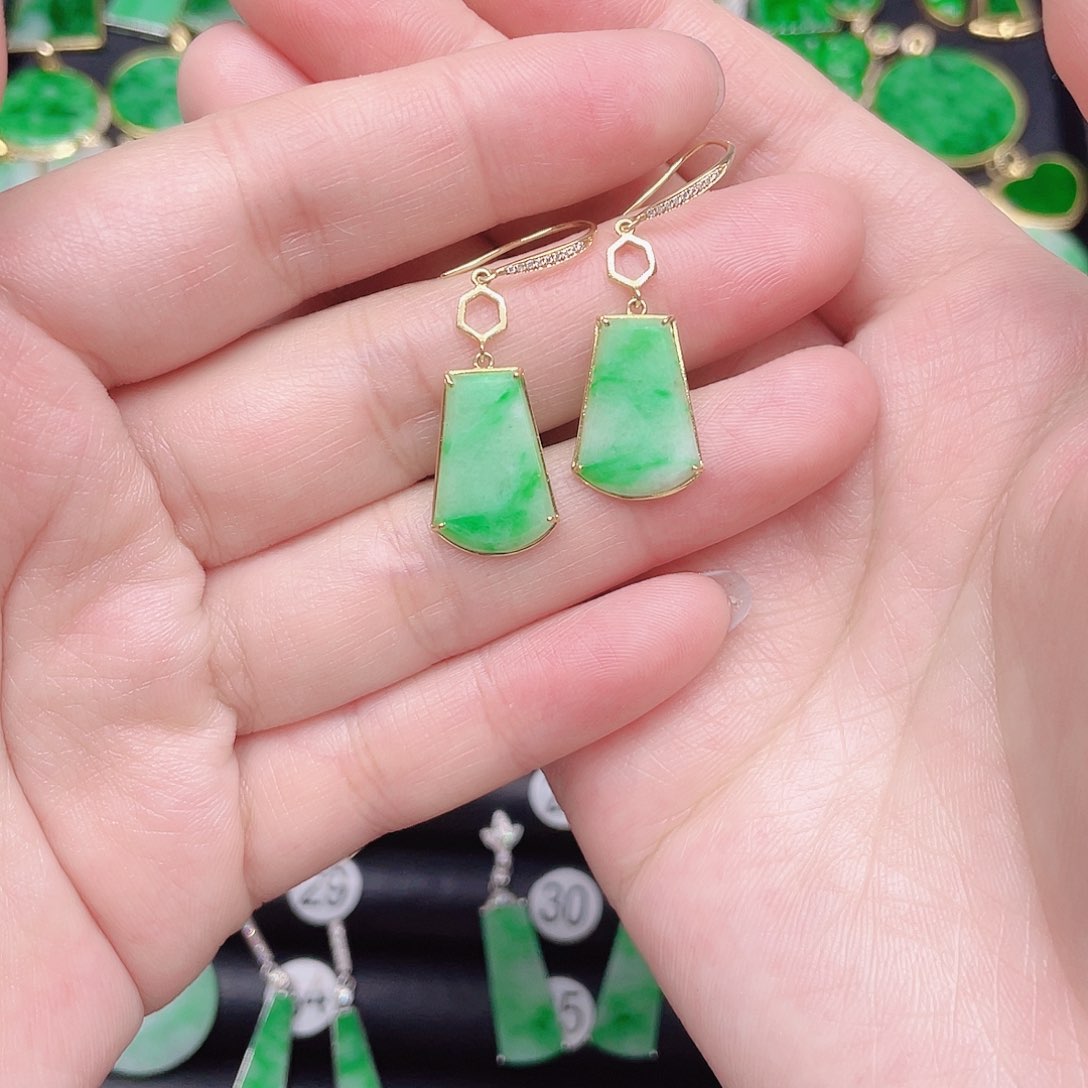 翡翠耳饰18K金镶嵌天然翡翠