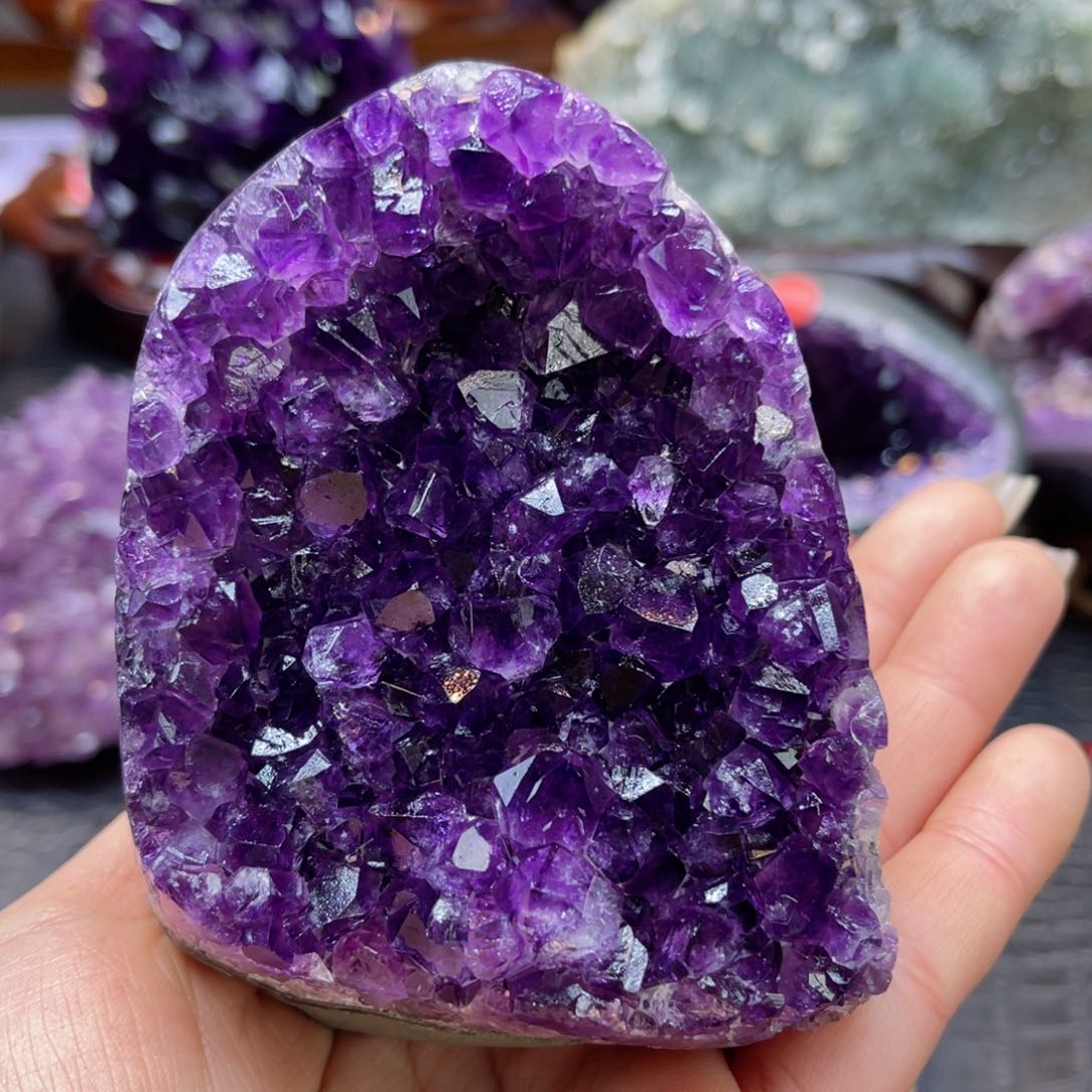 紫晶大型摆件（非配饰）未镶嵌