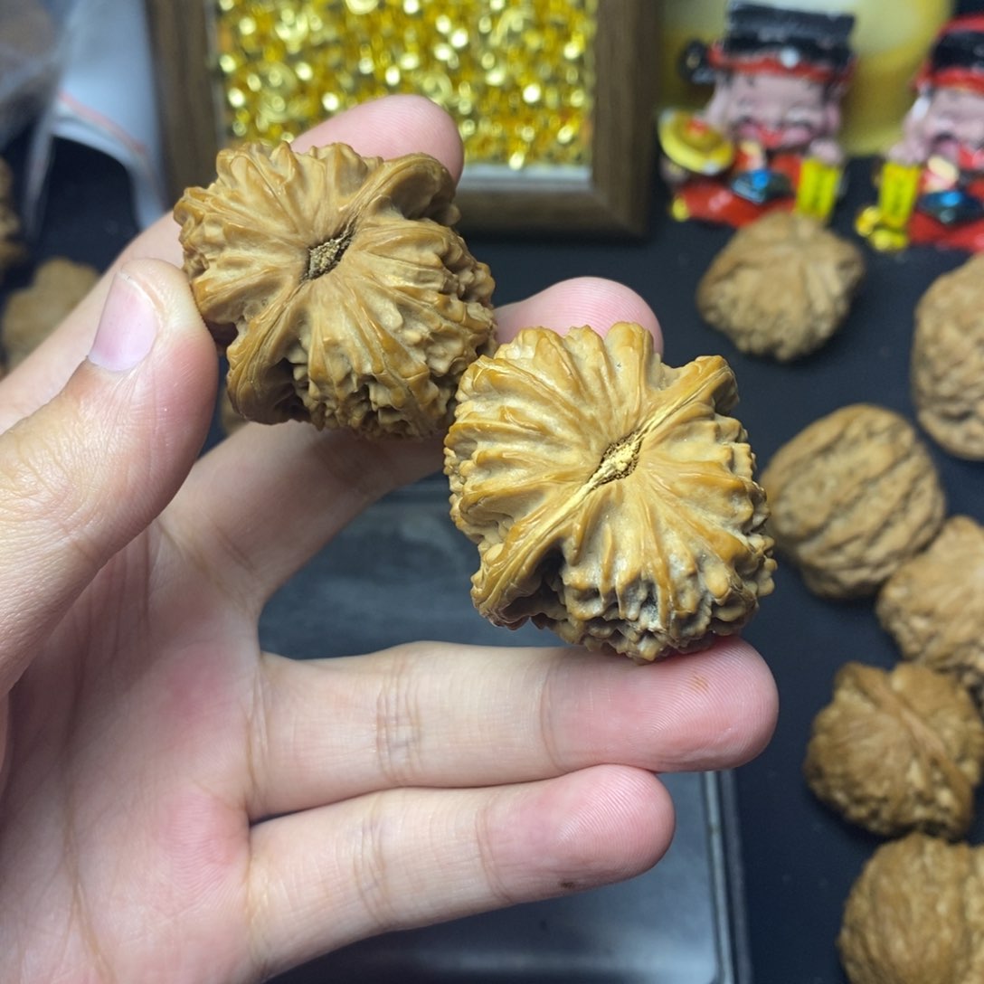 吊坠文玩核桃@*白狮