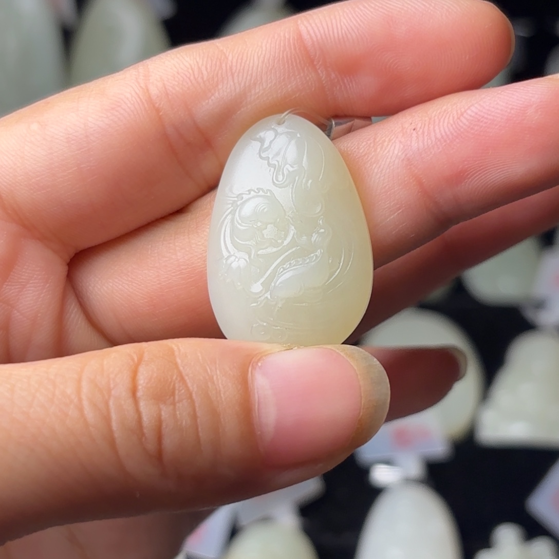 鱼***糸和田玉未镶嵌吊坠(不含链)和田玉