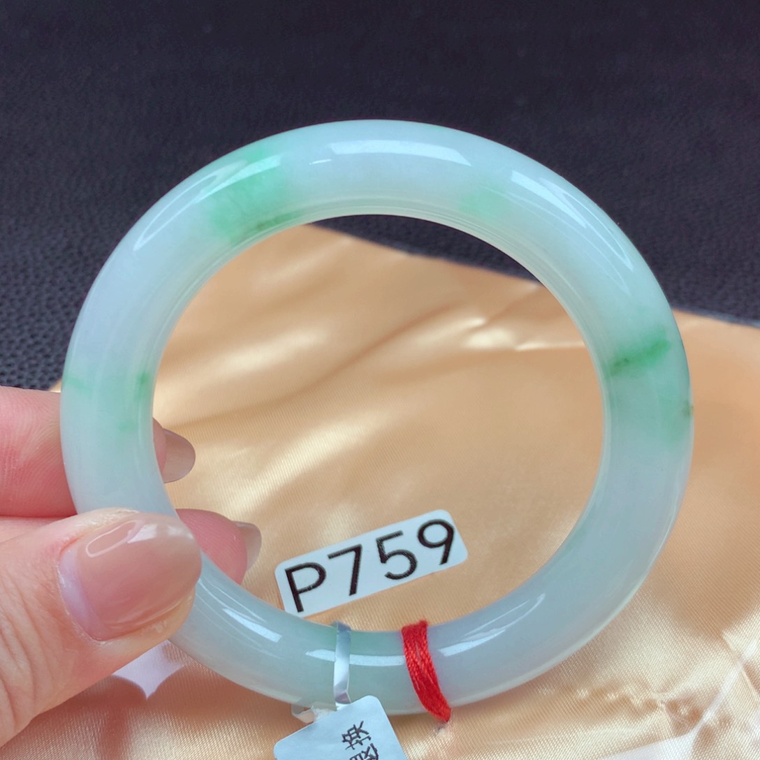 翡翠手镯未镶嵌手镯88