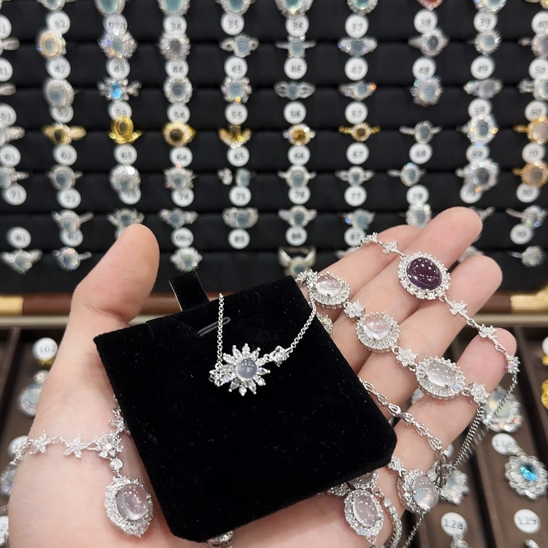 芙蓉石戒指银S925镶嵌有***雨