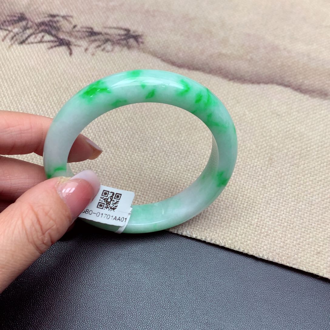 翡翠手镯未镶嵌缅甸翡翠手镯