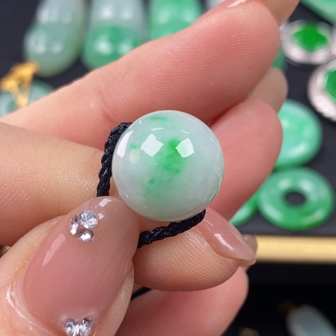 翡翠颈饰未镶嵌卡13.1