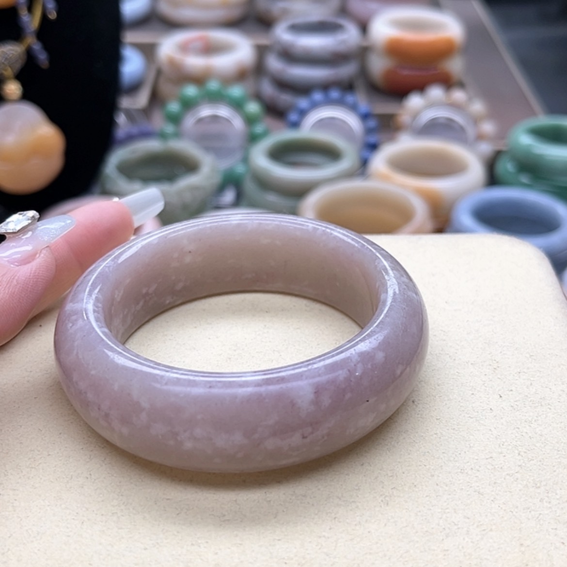 【闪购商品】石英质玉手镯未镶嵌大矿紫福利