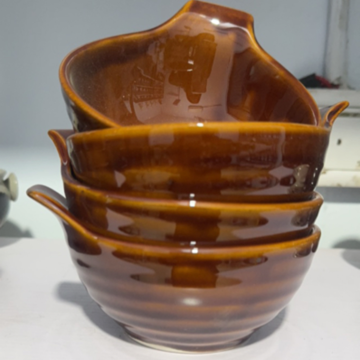 磁州窑，酱釉小碗