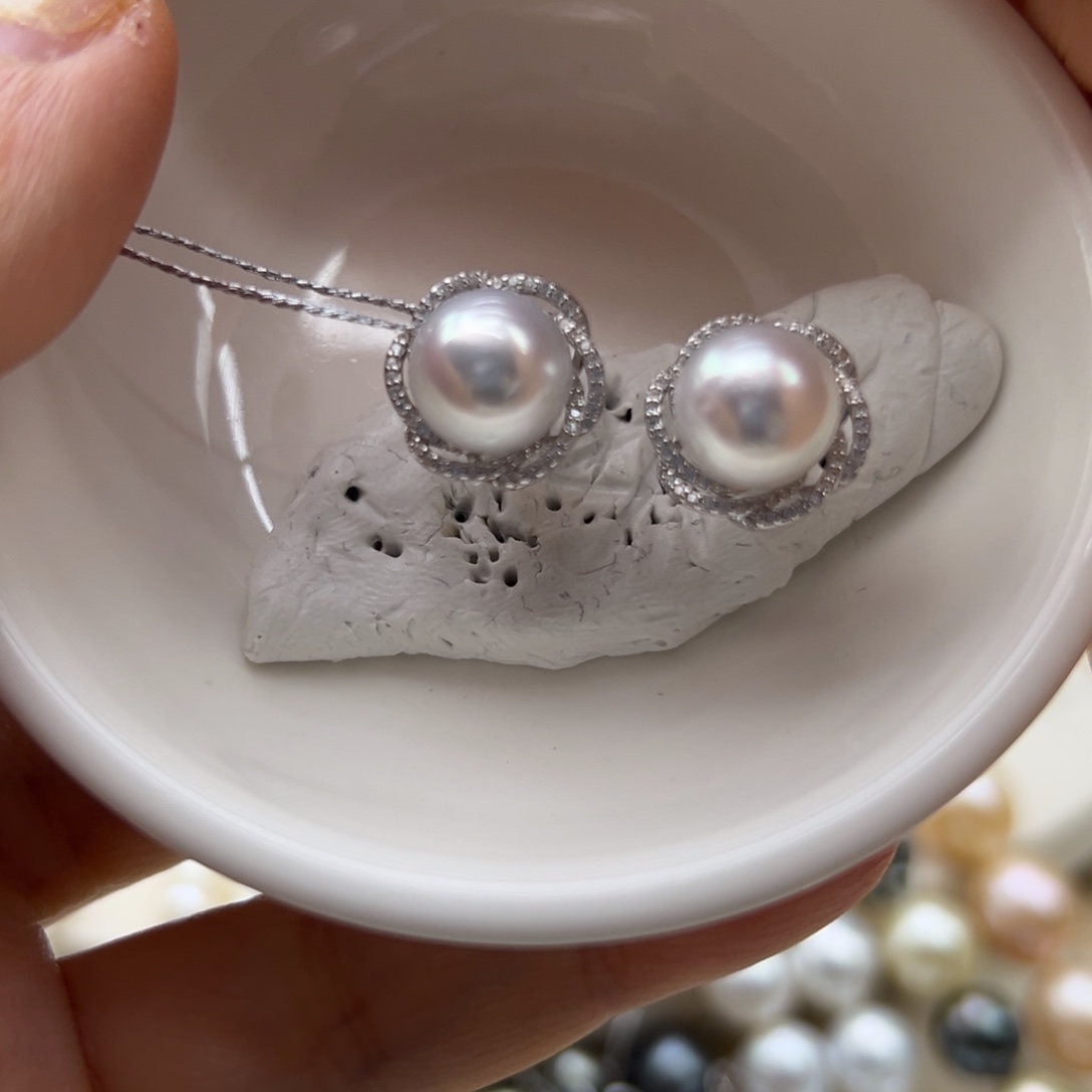 银S925镶嵌耳饰海水珍珠9.5mm澳白近正圆少瑕玫瑰款