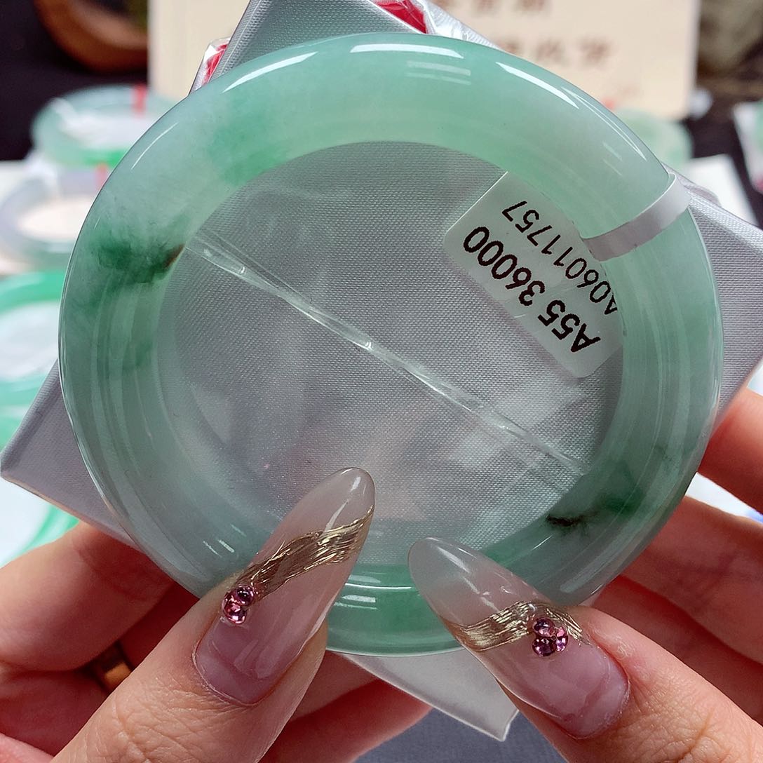 翡翠手镯（圆镯）未镶嵌22（60号）