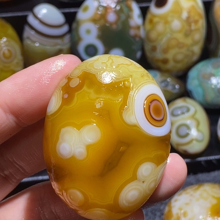 玛瑙/玉髓未镶嵌珠宝半成品166