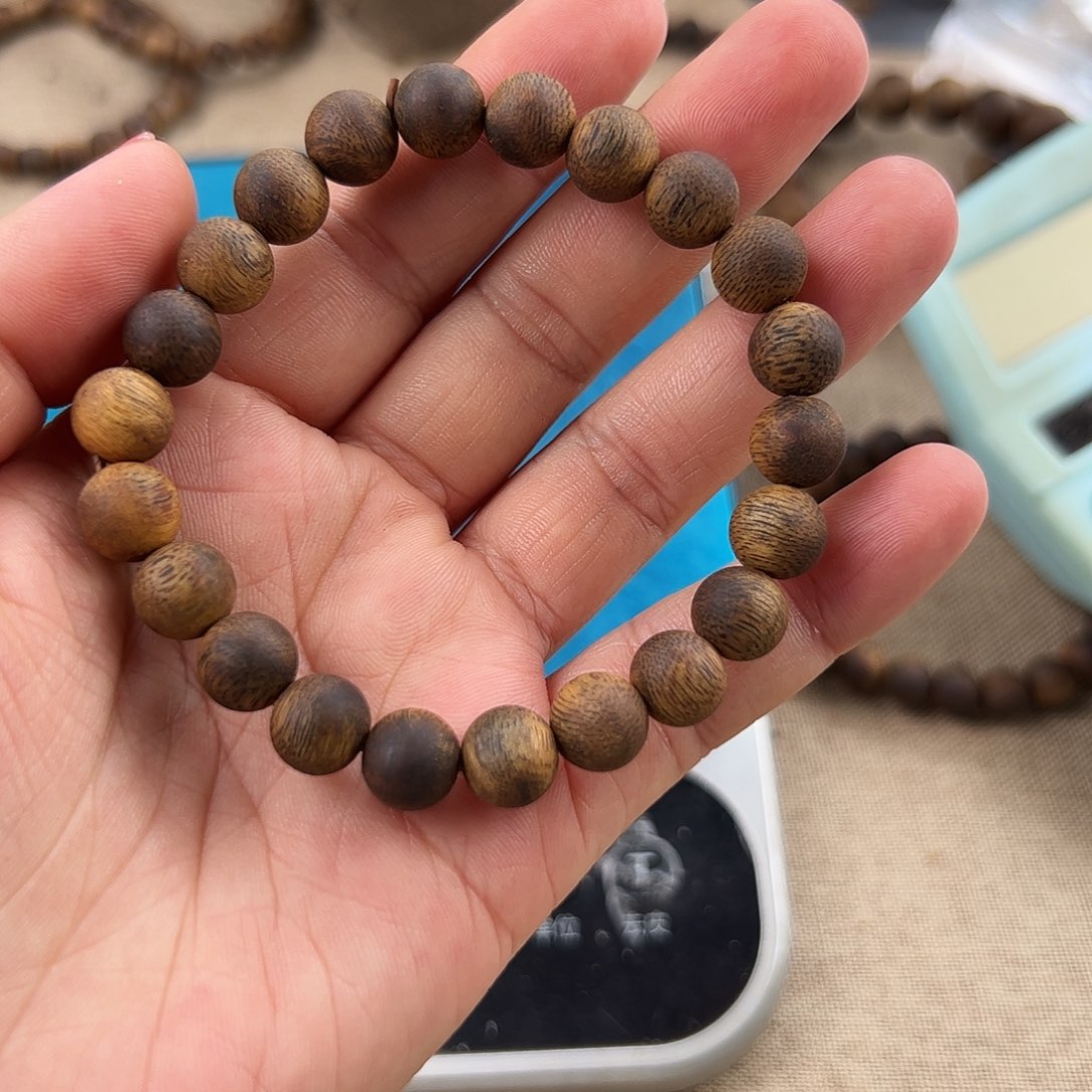 沉香手串虎*圆珠09单圈沉水浮8g.多样性发一