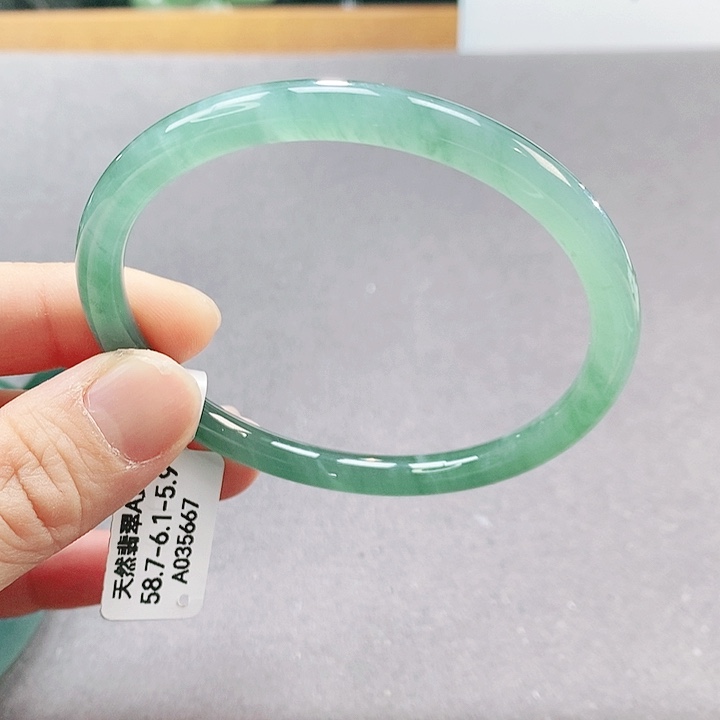 【闪购商品】翡翠手镯（圆镯）未镶嵌