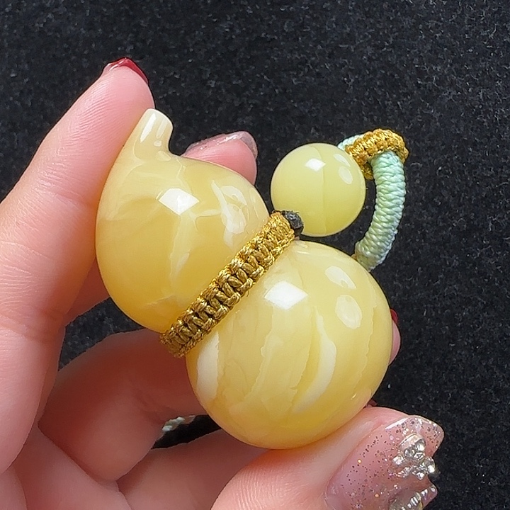 蜜蜡珠宝奇石未镶嵌