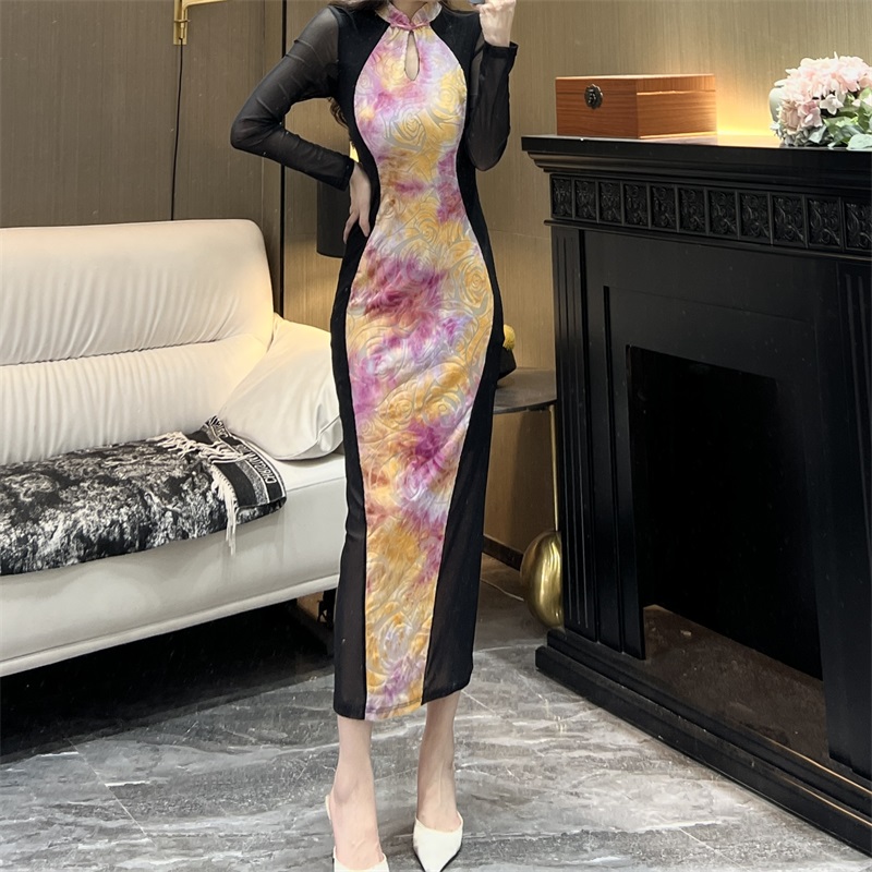 气质女人味轻奢立领长袖烧花扎染刺绣花色印花显瘦包身开衩连衣裙