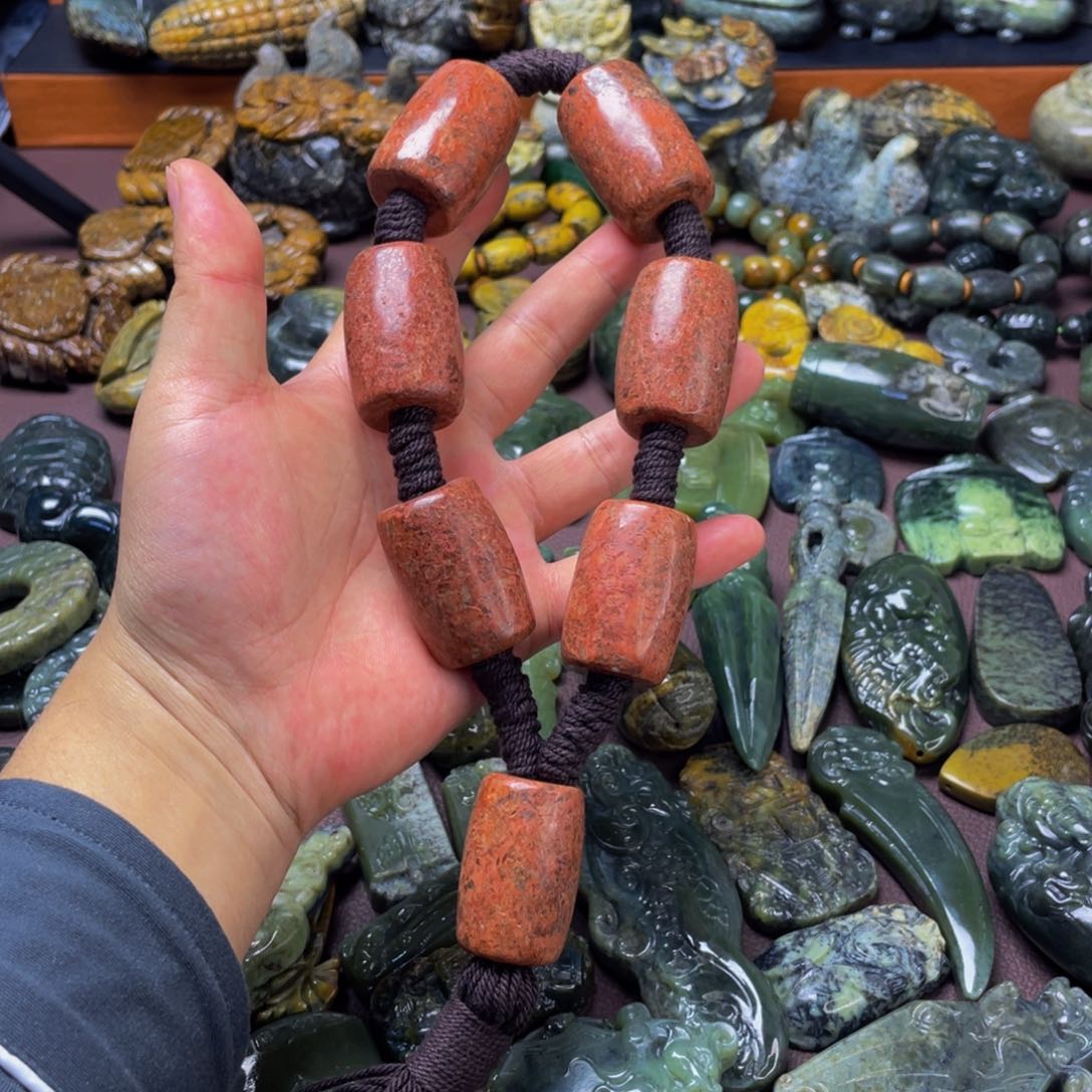 【闪购商品】未镶嵌岫岩河磨玉（透闪石质玉）挂件乌***！