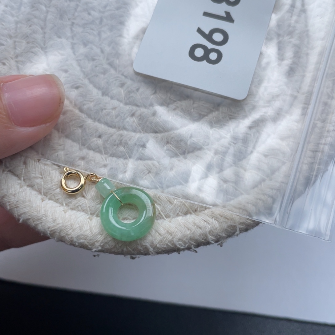 翡翠未镶嵌颈饰天然A货缅甸翡翠