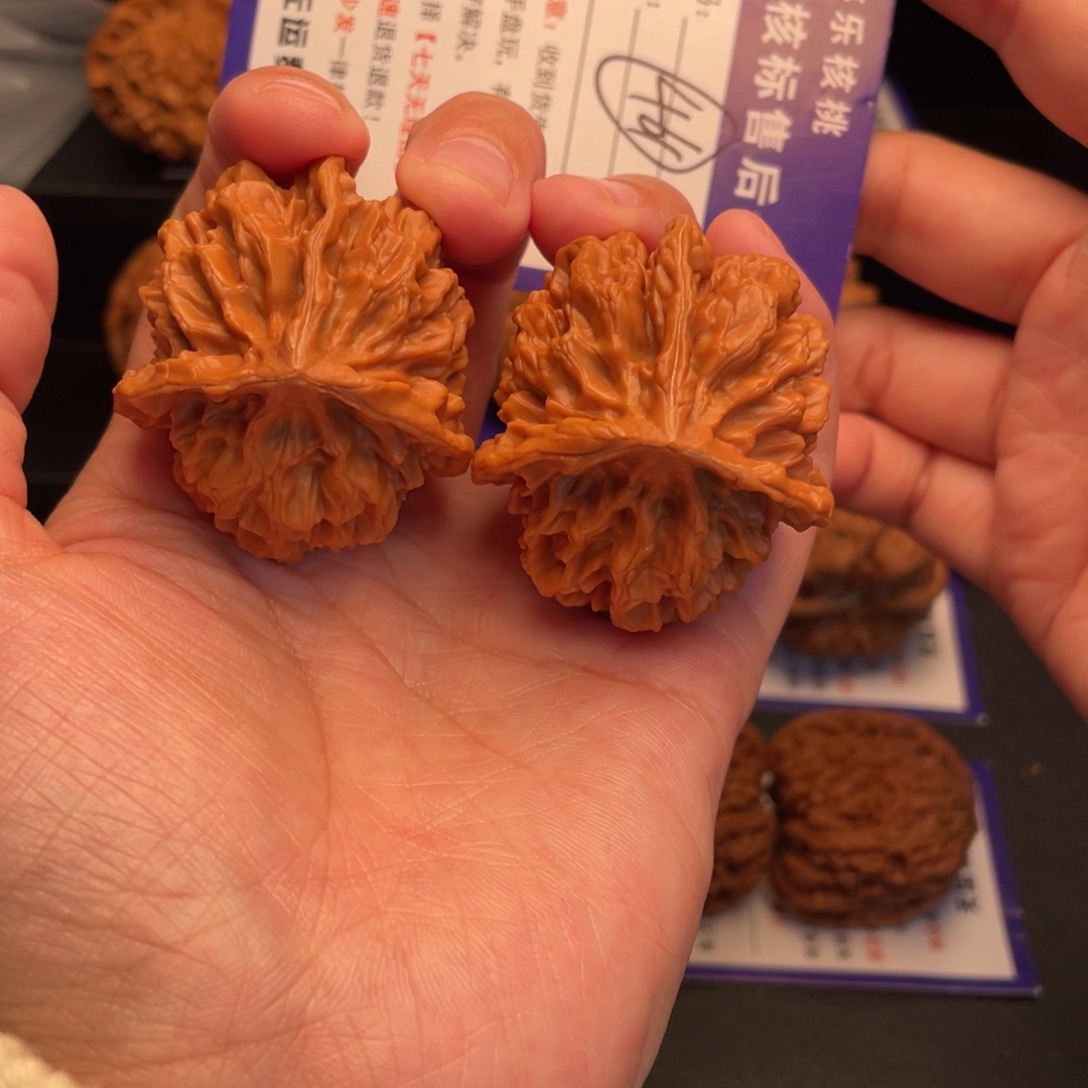 文玩核桃把件三棱43