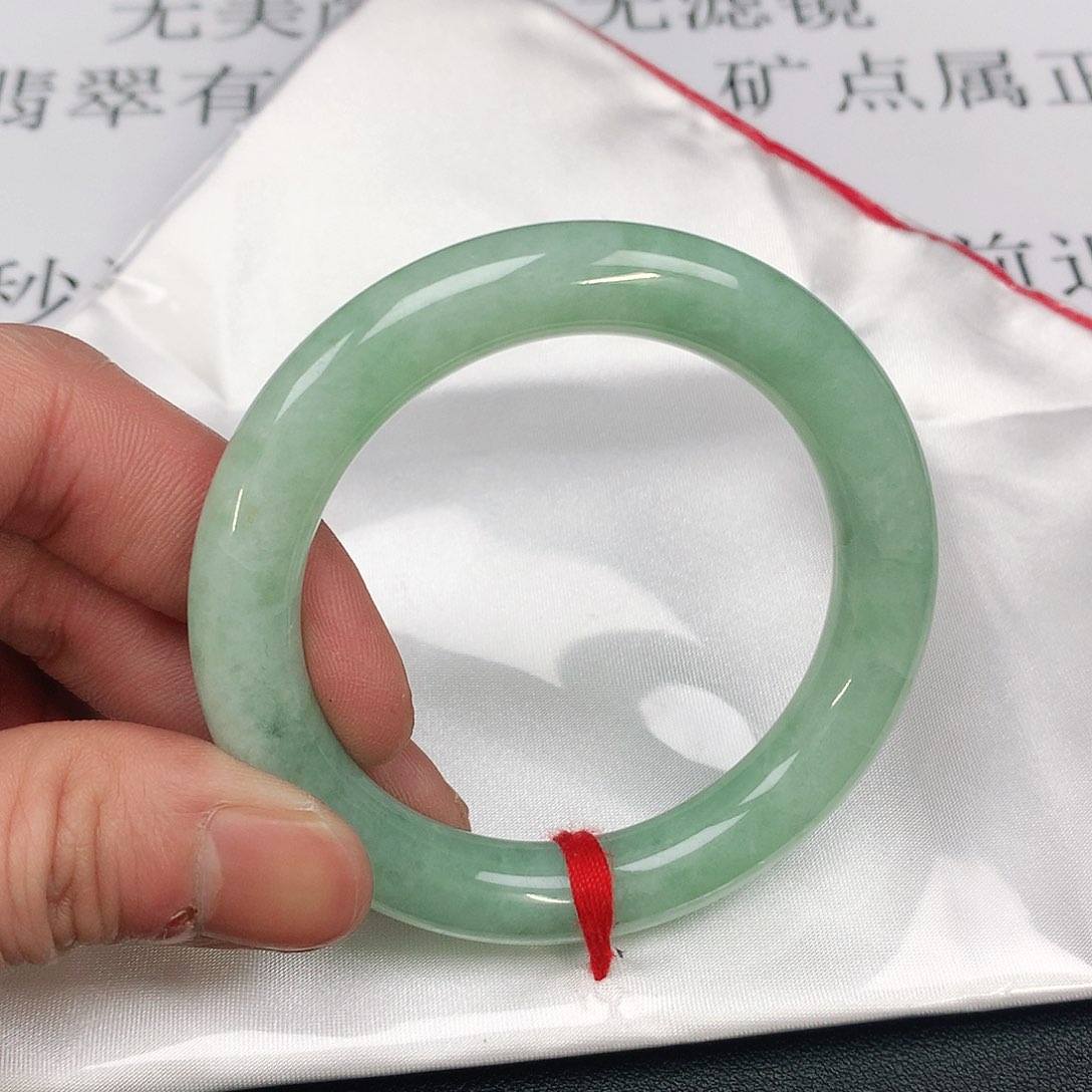 翡翠手镯未镶嵌圈51