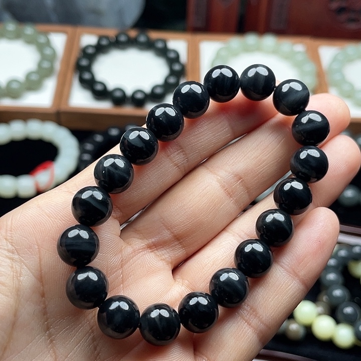 未***起和田玉未镶嵌手串