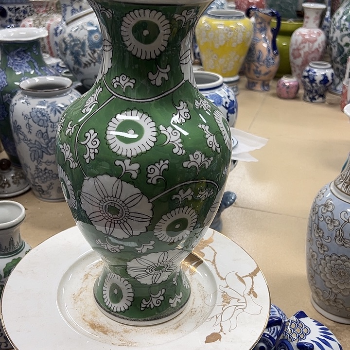 瓷片微瑕 。。。。。。。。。。。