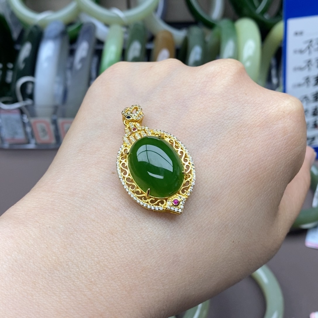 和田玉吊坠(不含链)银S925镶嵌小**脉