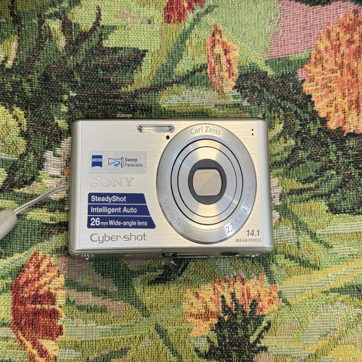 8新 Sony/索尼 w320 银色 成色一般 复古ccd数码相机