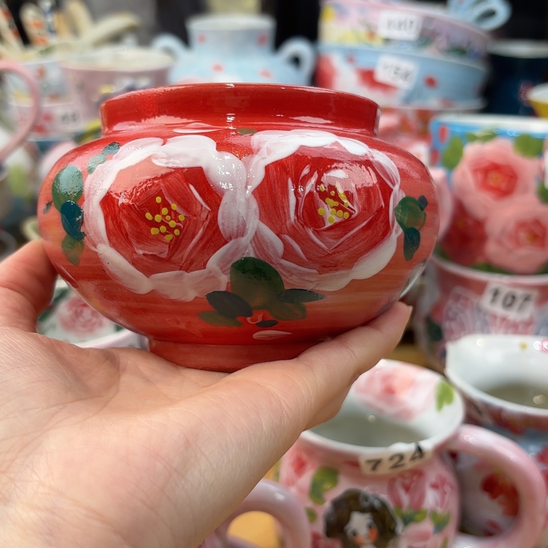 瓷片兔兔盖茨。兔兔好