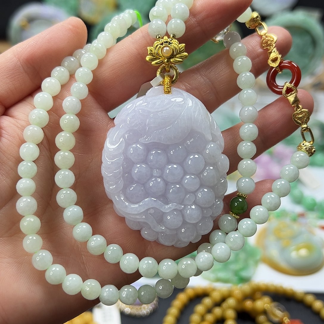 翡翠未镶嵌颈饰吊坠