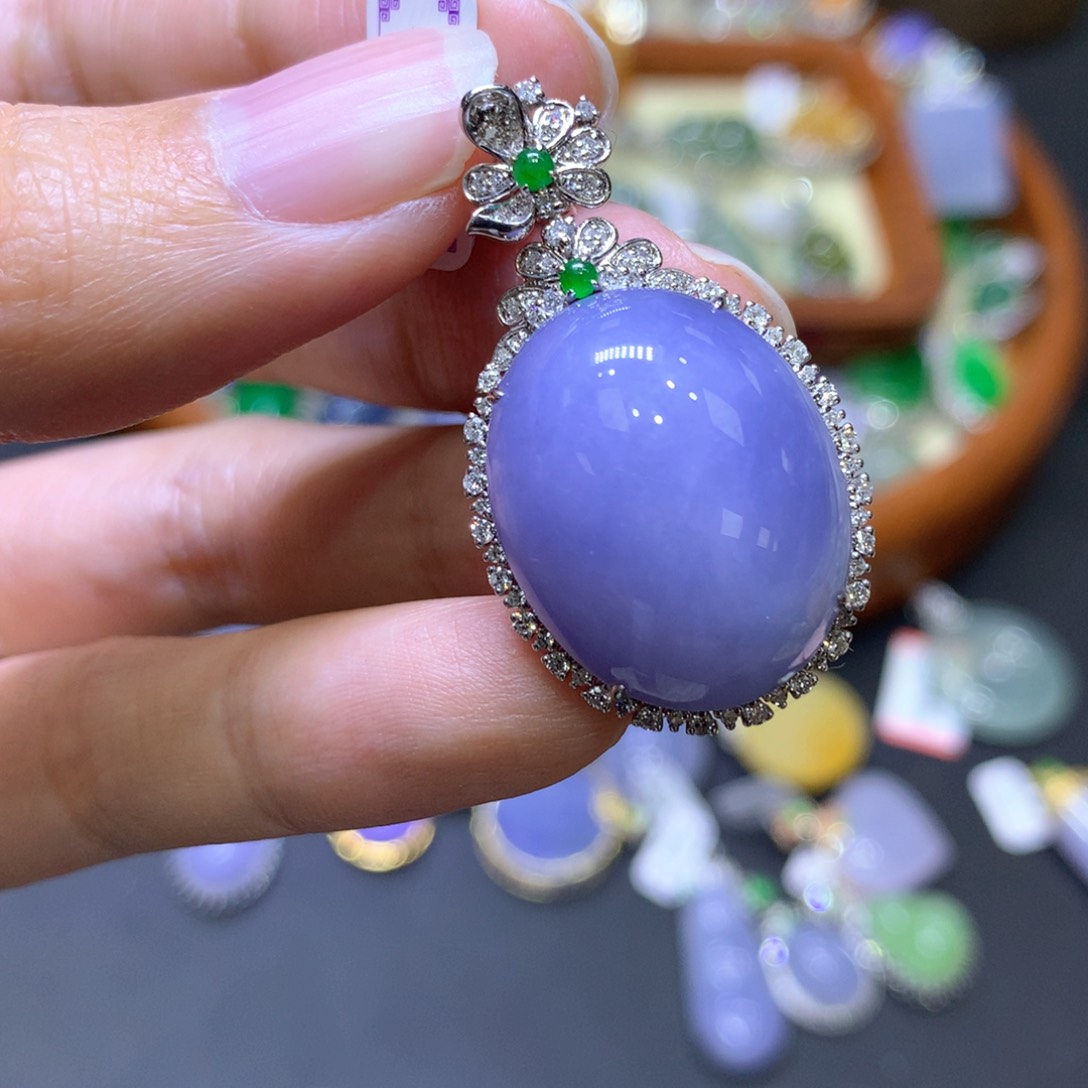 【闪购商品】翡翠颈饰18K金镶嵌翡翠吊坠项链