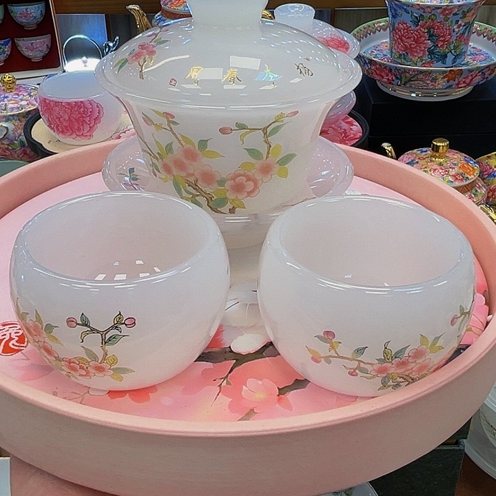 段泥茶杯图我哦啦哈多啦哈哈