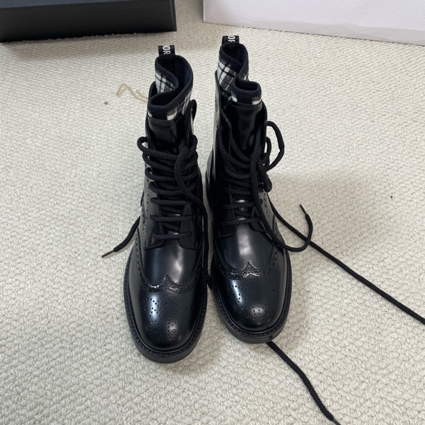 未使用 DIOR/迪奥 A8635 黑色 Dior 黑色 平底鞋 全新闲置 36码