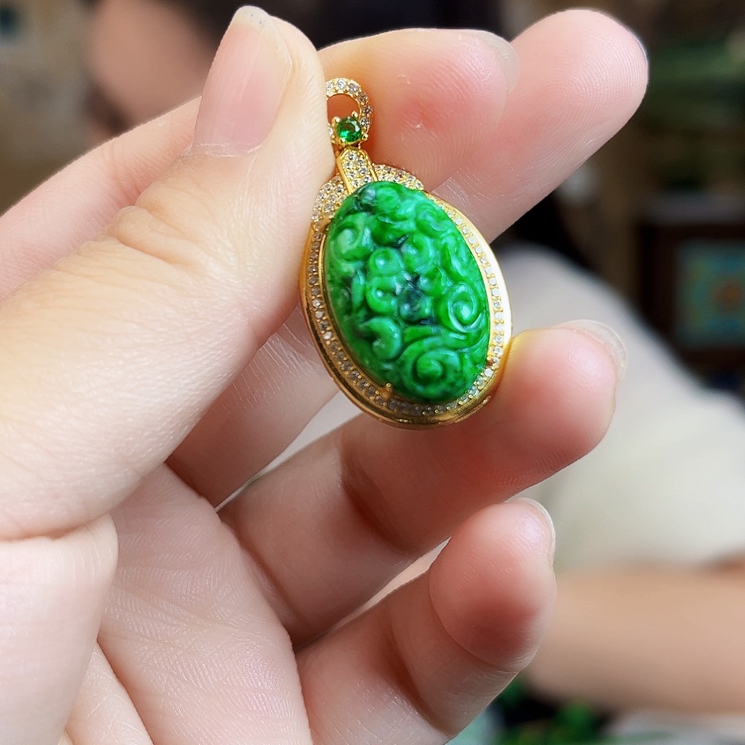 翡翠银S925镶嵌颈饰多样性