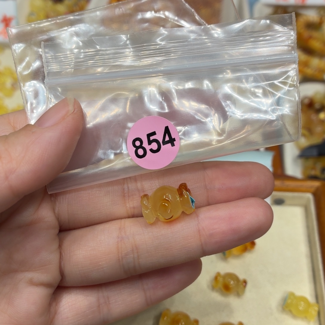 可***^琥珀未镶嵌珠宝奇石