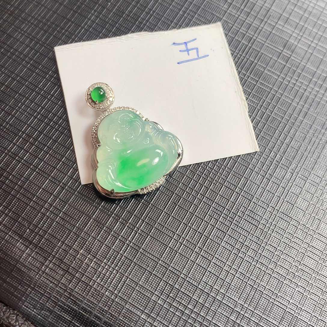 翡翠颈饰18K金镶嵌翡翠