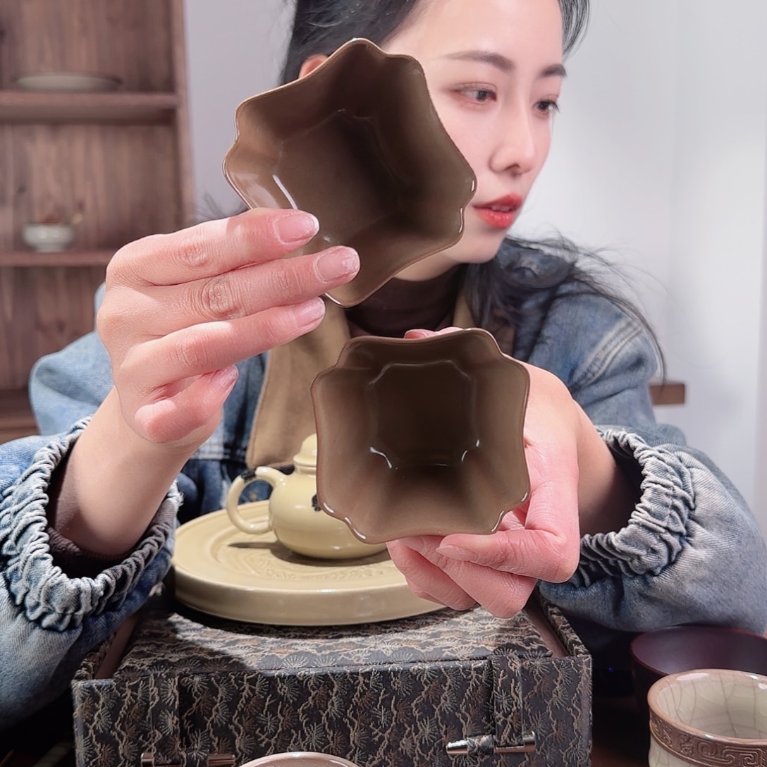 盧***）摆件瓷四方杯两只