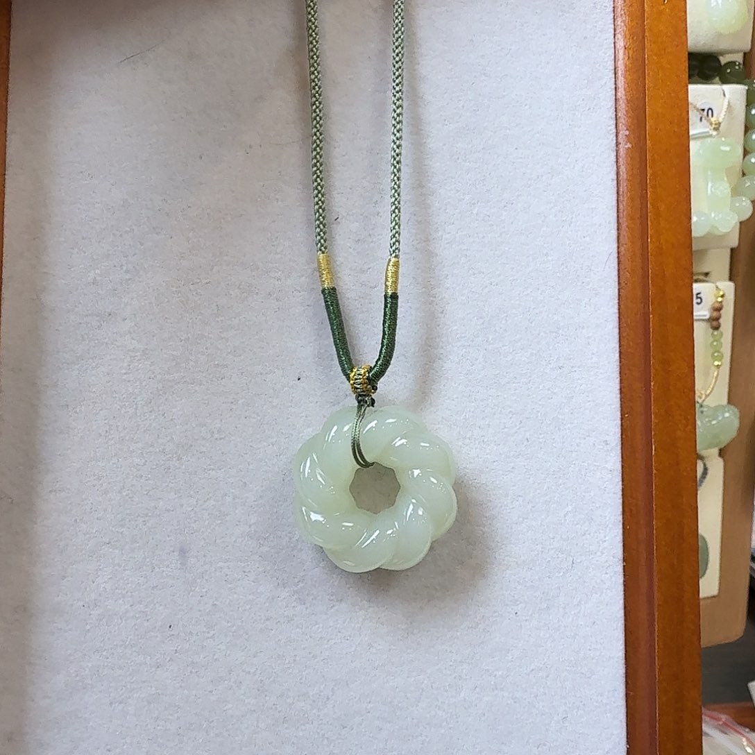 @***言和田玉未镶嵌颈饰