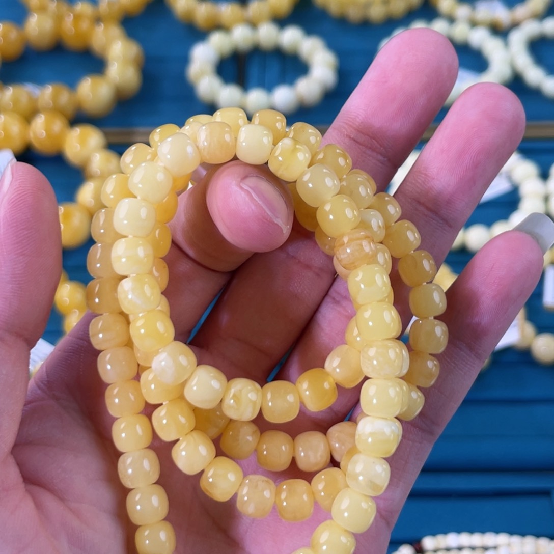 琥珀裸石未镶嵌DY250112A003