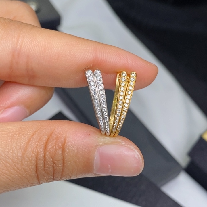 耳饰18K金镶嵌钻石u形耳包（搭甜甜圈，方糖）多样性发其一