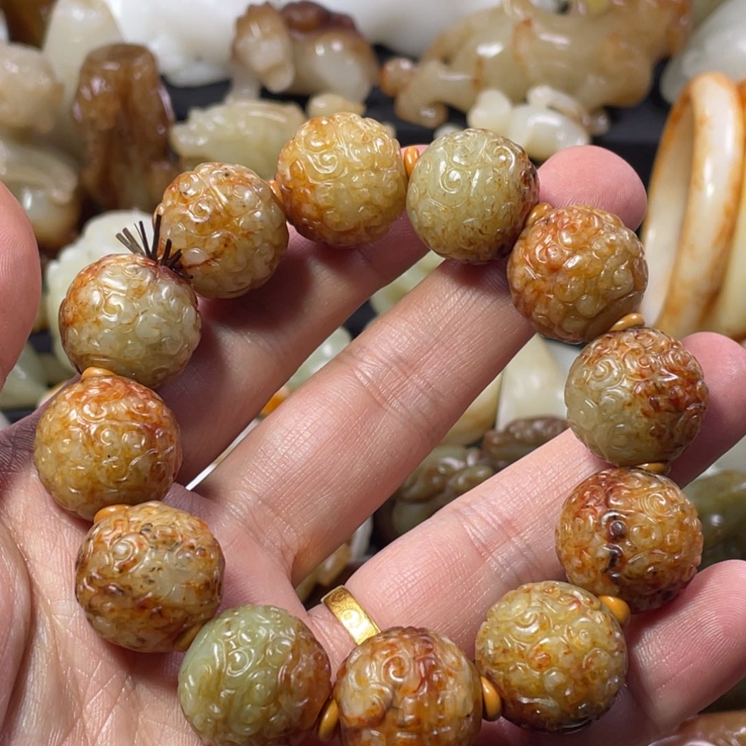 仁***者和田玉未镶嵌把件