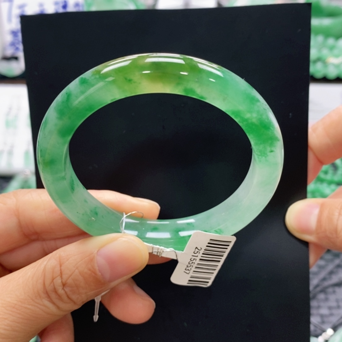 石英质玉未镶嵌手镯青青54-55多人