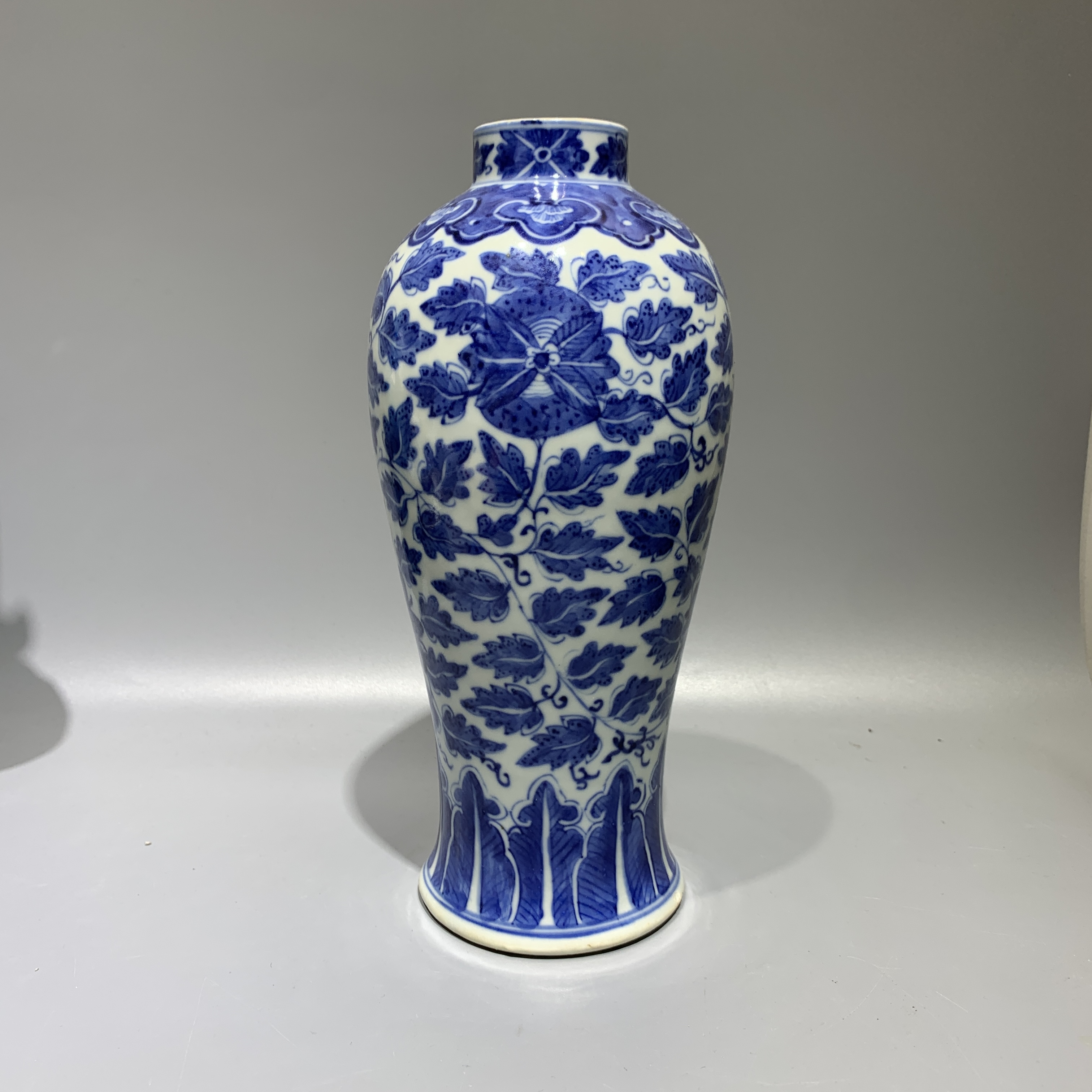 l008027.清光绪•青花缠枝花卉梅瓶【古董收藏】